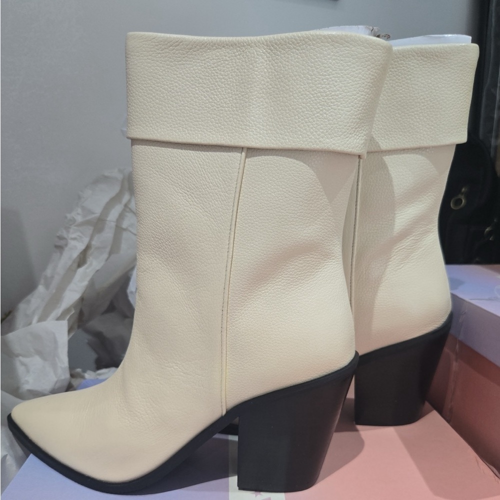 Lisa Vicky Cream Mae-V Soft Tumble Leather Boots NIB. Size 8.5 - Picture 3 of 5